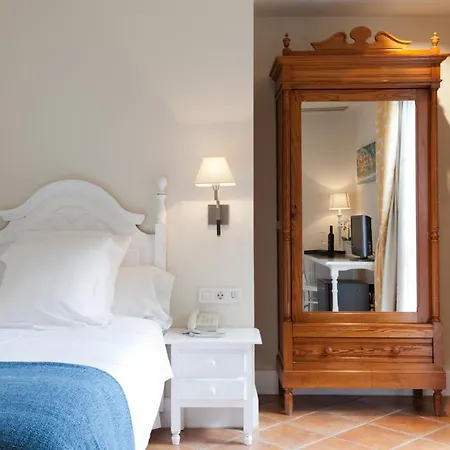 Mr Les Rotes Otel 4*