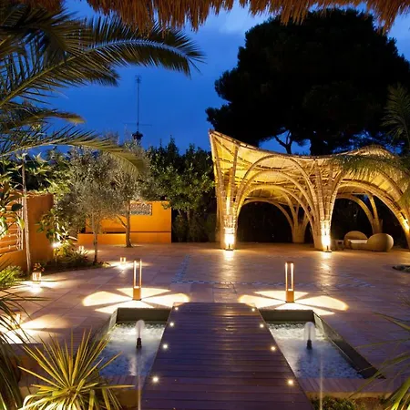 فندق Mr Les Rotes 4*