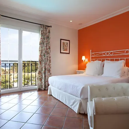 فندق Mr Les Rotes 4*