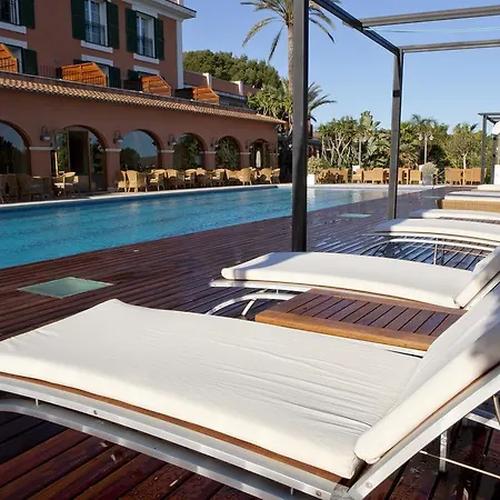 فندق Mr Les Rotes 4*