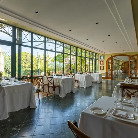 Otel Mr Les Rotes 4*