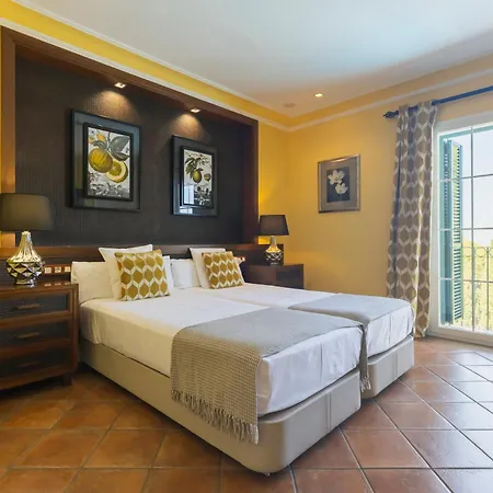Mr Les Rotes Otel