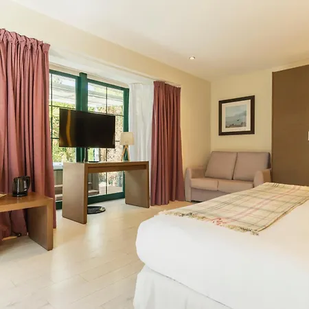 Mr Les Rotes Otel 4*