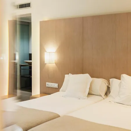 Mr Les Rotes Otel 4*