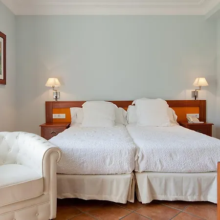 Mr Les Rotes Otel 4*