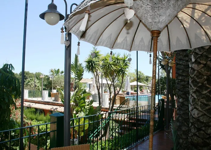 Otel Mr Les Rotes 4*