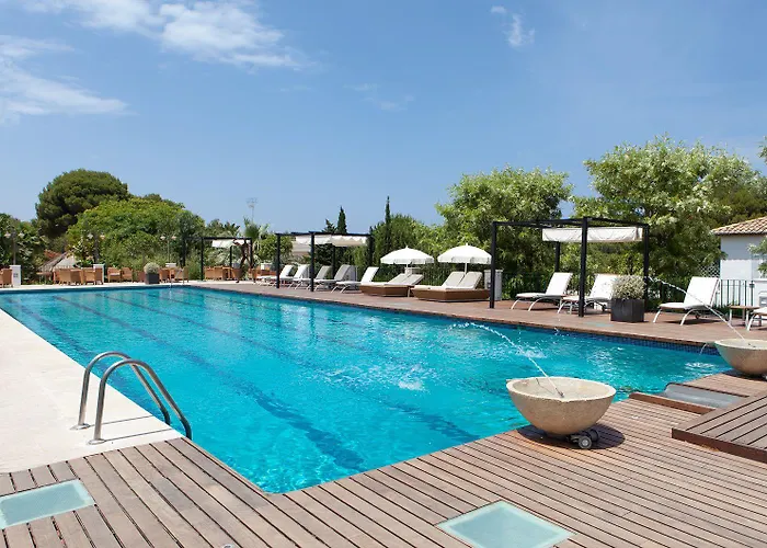 Otel Mr Les Rotes 4*