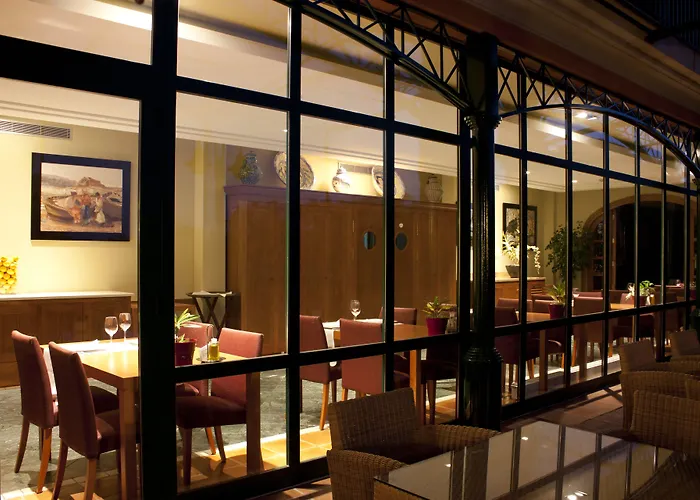 Otel Mr Les Rotes 4*