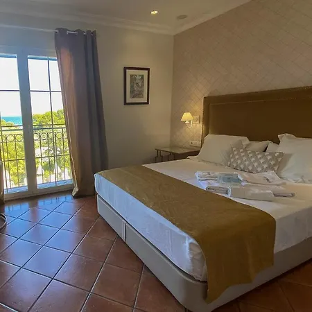 Mr Les Rotes Otel