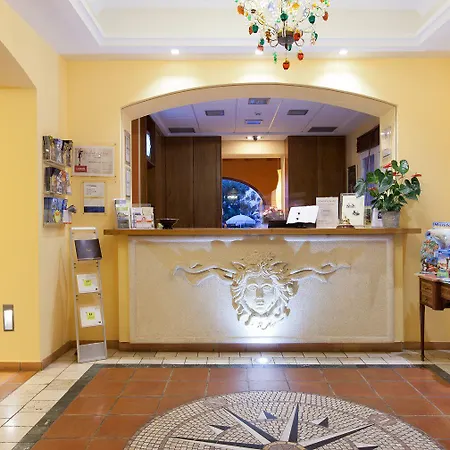 Mr Les Rotes Otel